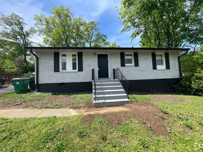 Building Photo - 803 Patricia Dr Rental