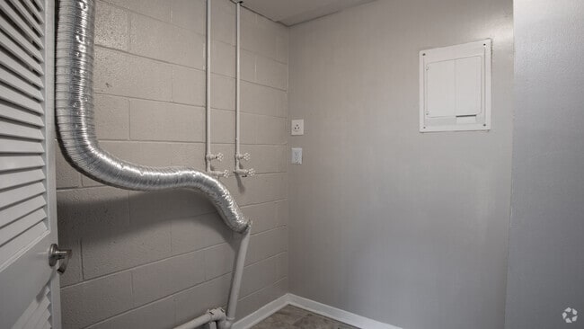 2BR,1BA-1209SF, THE RENO
