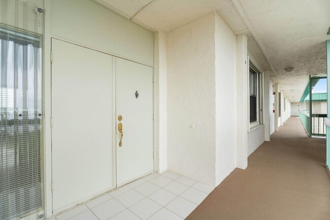 Photo - 9900 S Ocean Dr Unit 1603