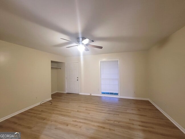 Photo - 421 Willow Ave