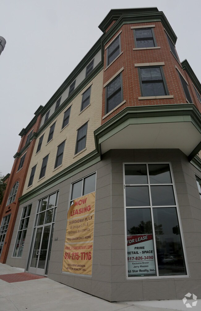 Photo - 321 Broadway