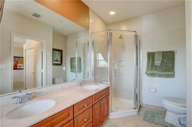 Photo - 425 NE 1st St