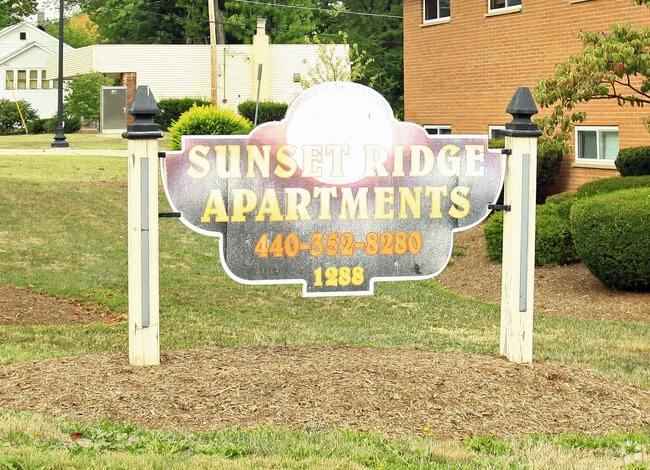 Sunset Ridge Apartments - Sunset Ridge Apartments