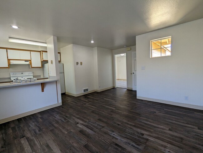 Photo - Nice 1bdrm/1bath Apartment Off Bailey Hill...