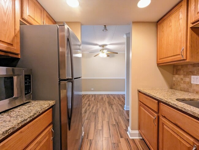 Photo - 1 Renaissance Pl Unit 911