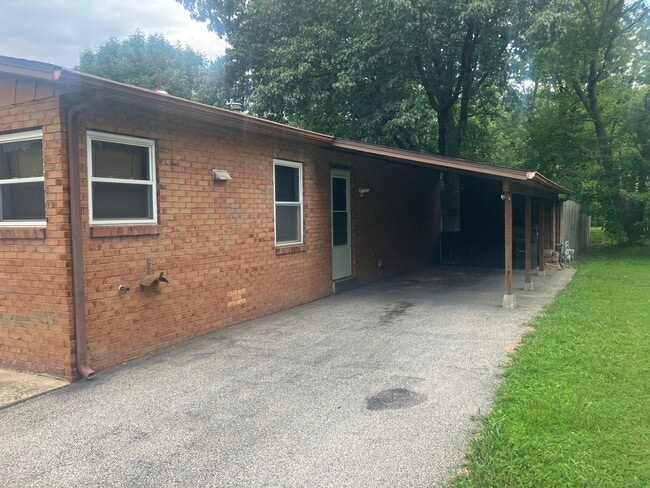 2150 Muren Blvd