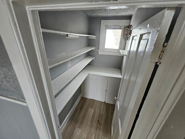 Photo - 3703-05 N 1st St Unit Upper-3705