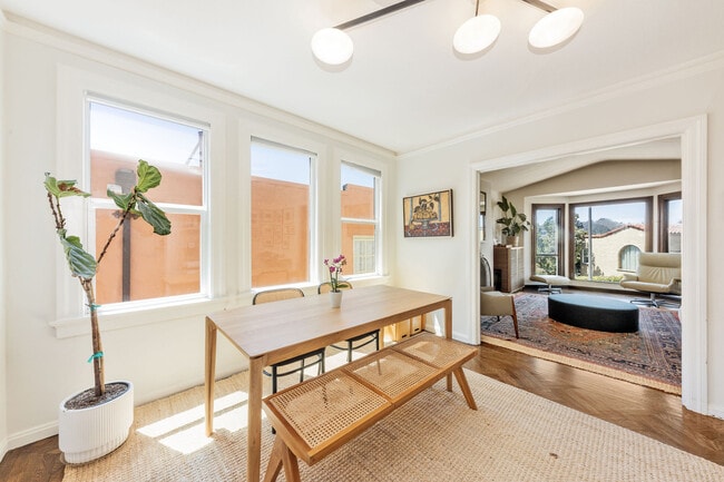 Photo - 833 Rockdale Dr