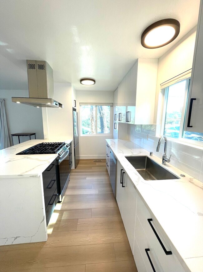 Cocina - 239 Corte Madera Ave Unidad Lower