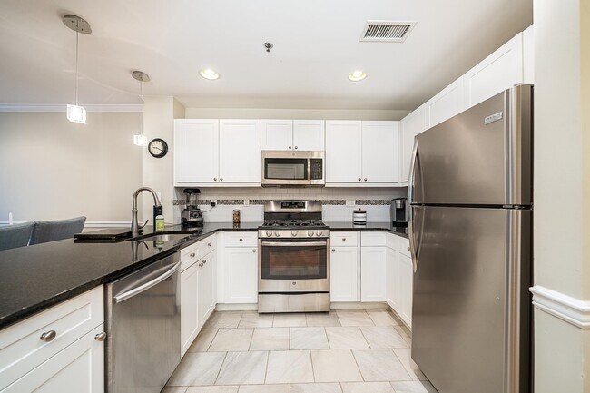 Photo - 812 Grand St Condo Unit 403