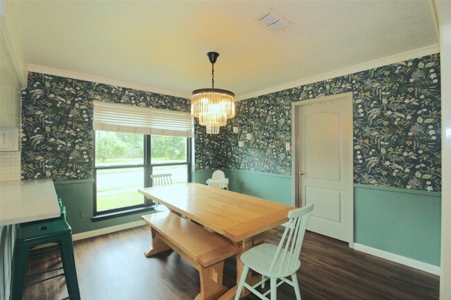 Photo - 1803 Oaklawn St