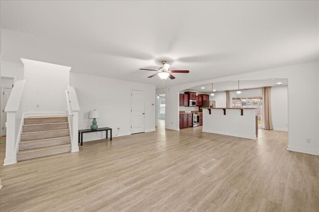 Photo - Spacious 5-Bedroom Home with Screened Patio & Private Fenced Yard in Guyton