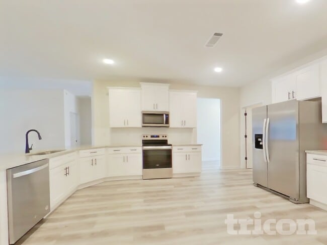 Photo - 617 Mountain Oaks Pkwy