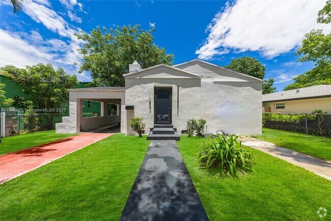 Building Photo - 1043 NW 48th St Rental
