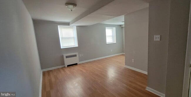 Photo - 1323 Hellerman St