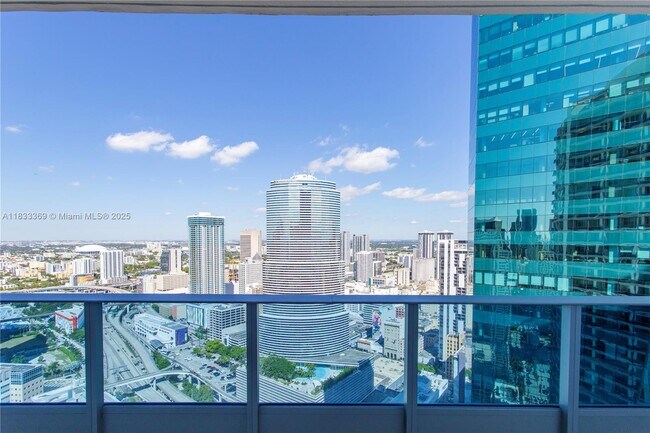 Building Photo - 200 Biscayne Blvd Way Unit 4512