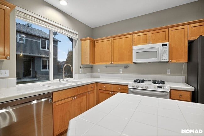 Photo - 2288 NW Oak Knoll Pl