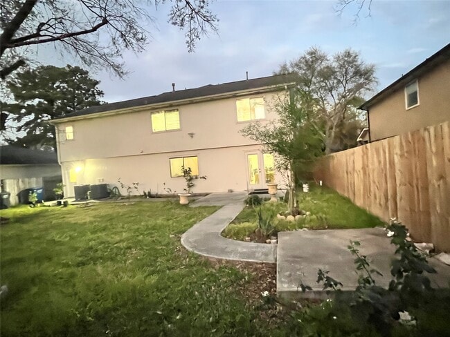 Photo - 28723 Sedgefield St