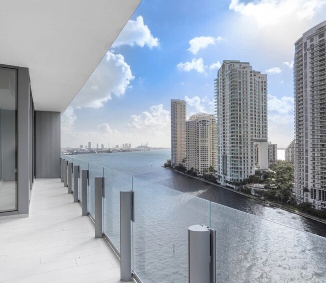 Photo - 300 Biscayne Boulevard Way Unidad 1403 Rental