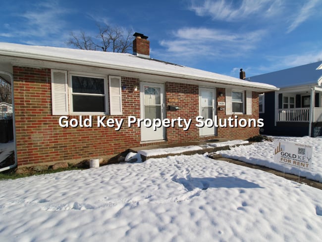 Building Photo - 2418-2418 1/2 Central Ave Anderson, IN 46016 Unit 2418 Central Ave