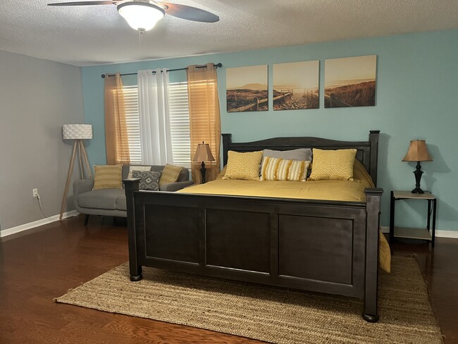 Photo - 45 Cinderella Ln NW