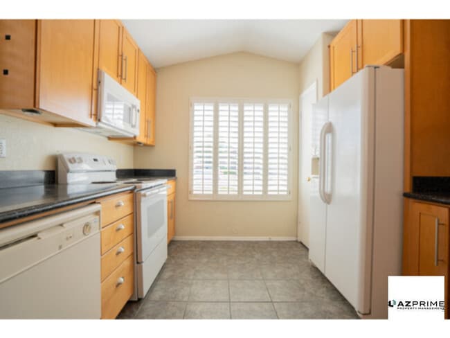 Photo - Stylish 3/2 Glendale House - Vaulted Ceili...