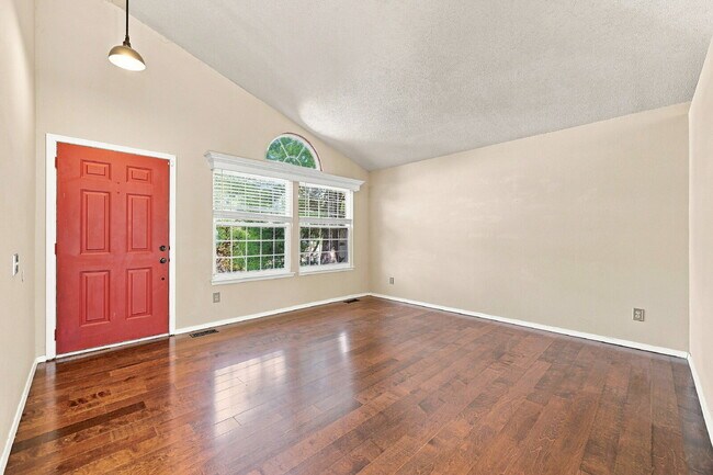 Photo - $2,973.95 with $300 Cleaning Voucher, 3 Beds - 2 Bath, Single Family Home in Highlands Ranch with...