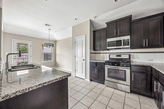 Photo - 5505 Bonneville Bend