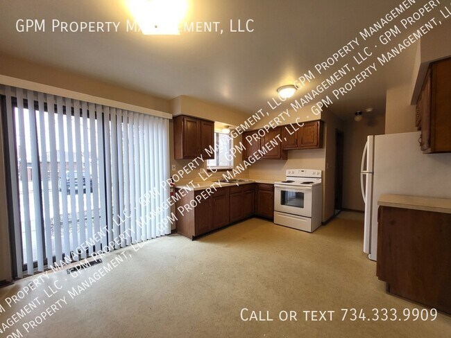 Photo - 1382 Champaign Rd Unidad Champaign 1382