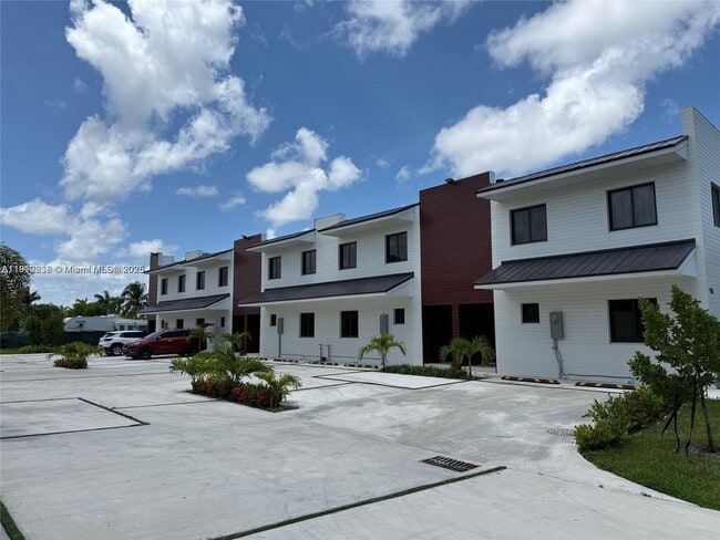 Building Photo - 936 NW 10th St