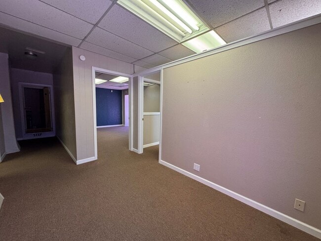 Photo - COMMERCIAL SPACE FOR RENT