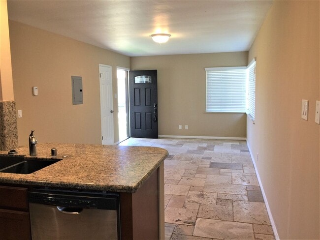 Photo - 133 Daisy Ave Unit 133