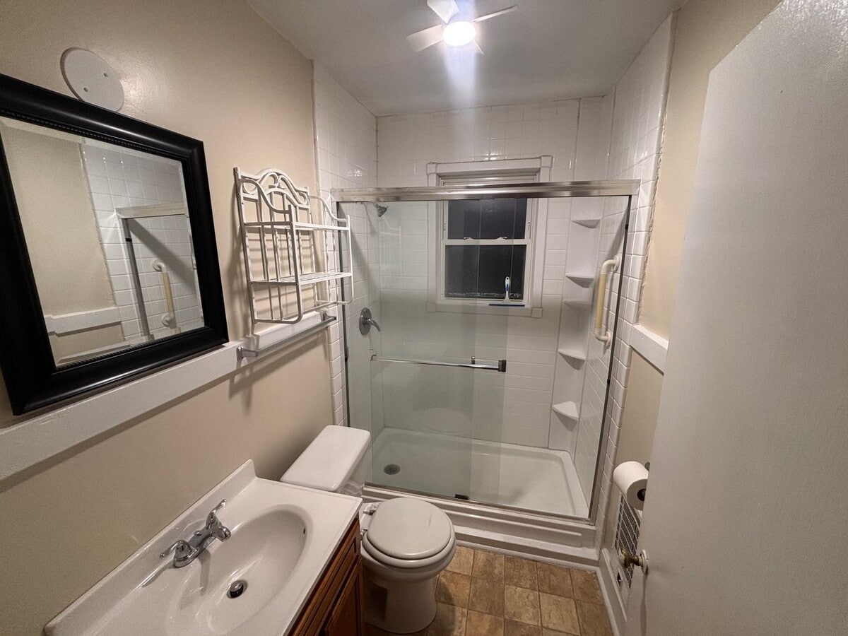 Photo - 1416 Greenland Ave Unit B