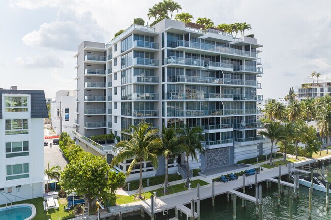 Photo - Bijou Bay Harbor