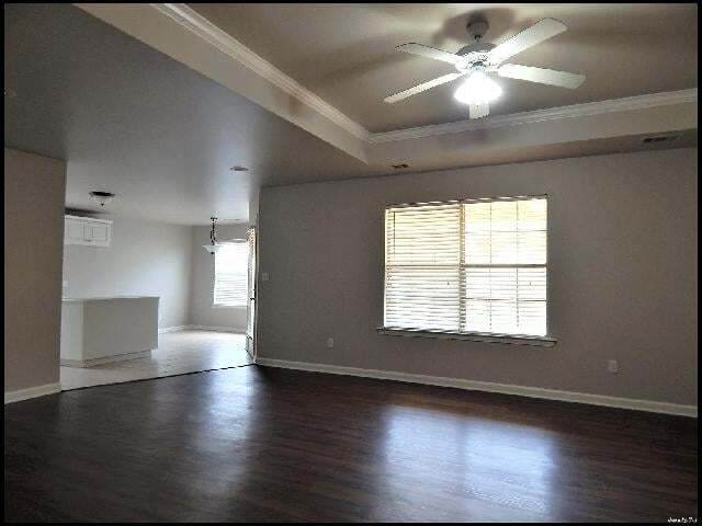 Photo - 451 Wisteria Dr