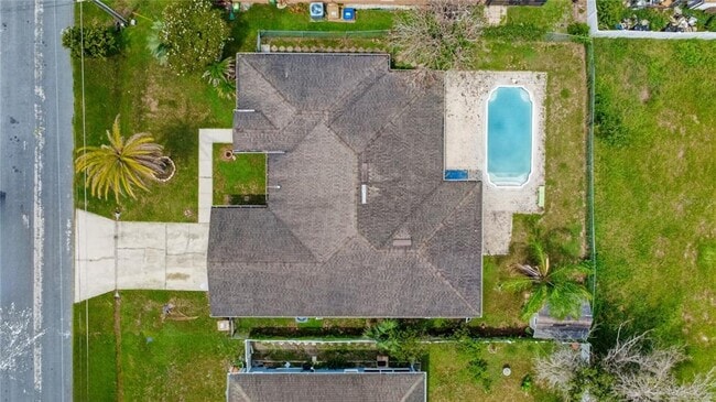 Photo - 121 Aurelia Ct