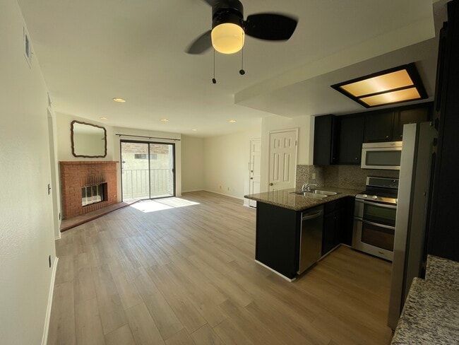 Building Photo - 10740 Lawler St Unit 10 Rental