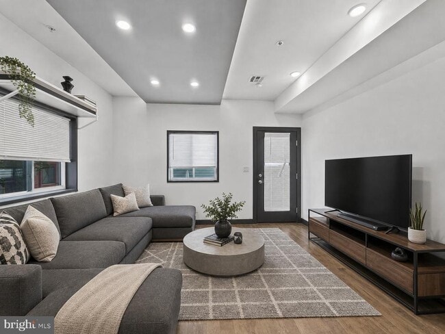 Photo - 519 N 38th St