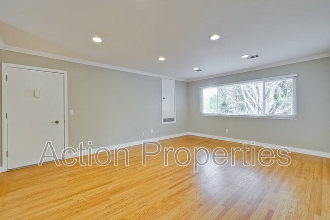 Building Photo - 661 Channing Ave Rental