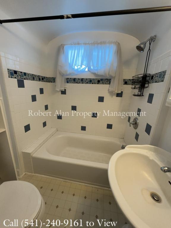 Photo - 24 NW 10th St