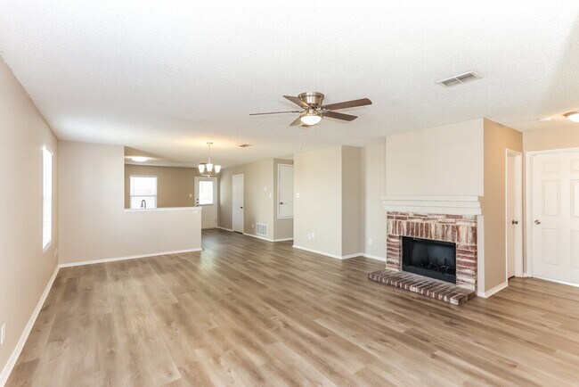 Photo - 8761 Stonebriar Ln