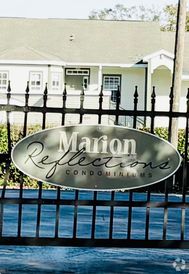 Building Photo - Delightful Marion Reflections Condo Unit 113