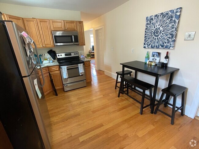 Building Photo - 6 Nashua St Unit 2 Rental