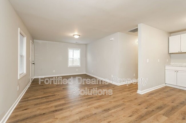 Photo - 3718 Tech Ave