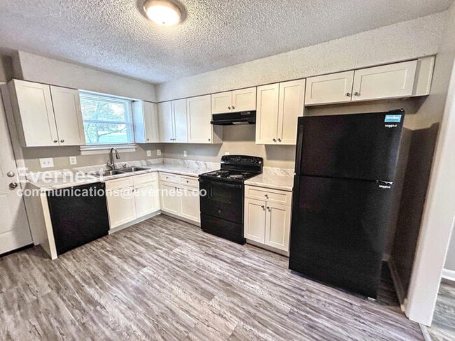 Photo - 1176 Sioux Terrace