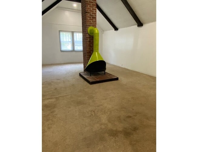 Photo - 4117 E Lewis St