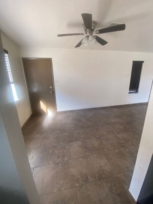 Photo - Cute Townhouse in Telshor Area, Available Now!!!!