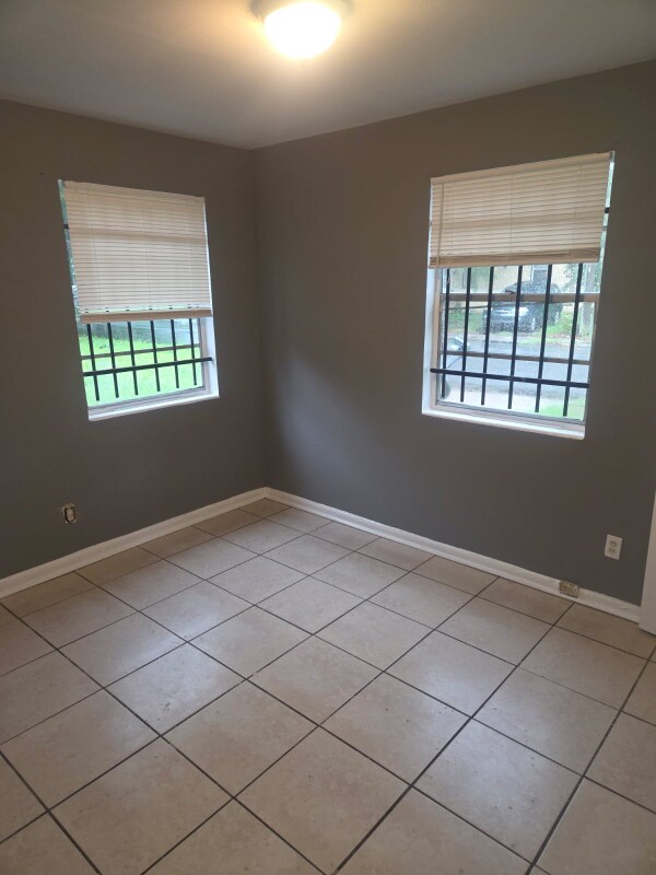 Photo - 1277 W 27th St Unit 1