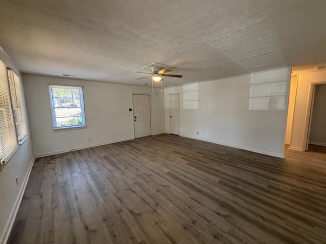 Photo - Fall in Love with Where You Live