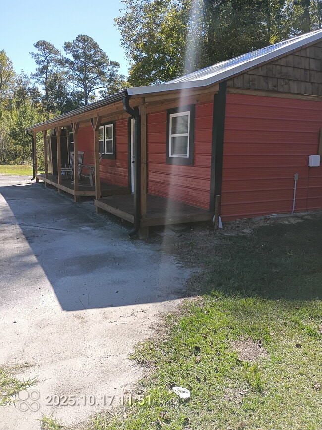 Building Photo - 3881 NC-133